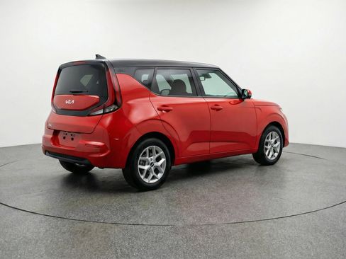 Used 2025 Kia Soul LX w/ LX Technology Package image 9