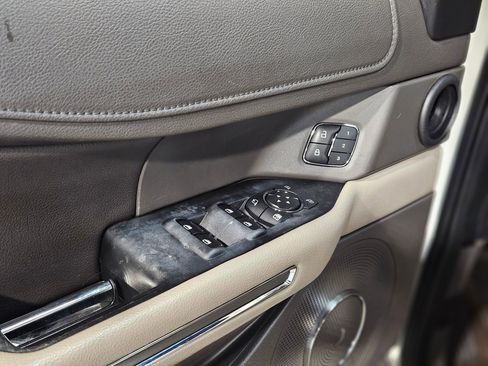 Used 2021 Ford Expedition Max XLT image 21