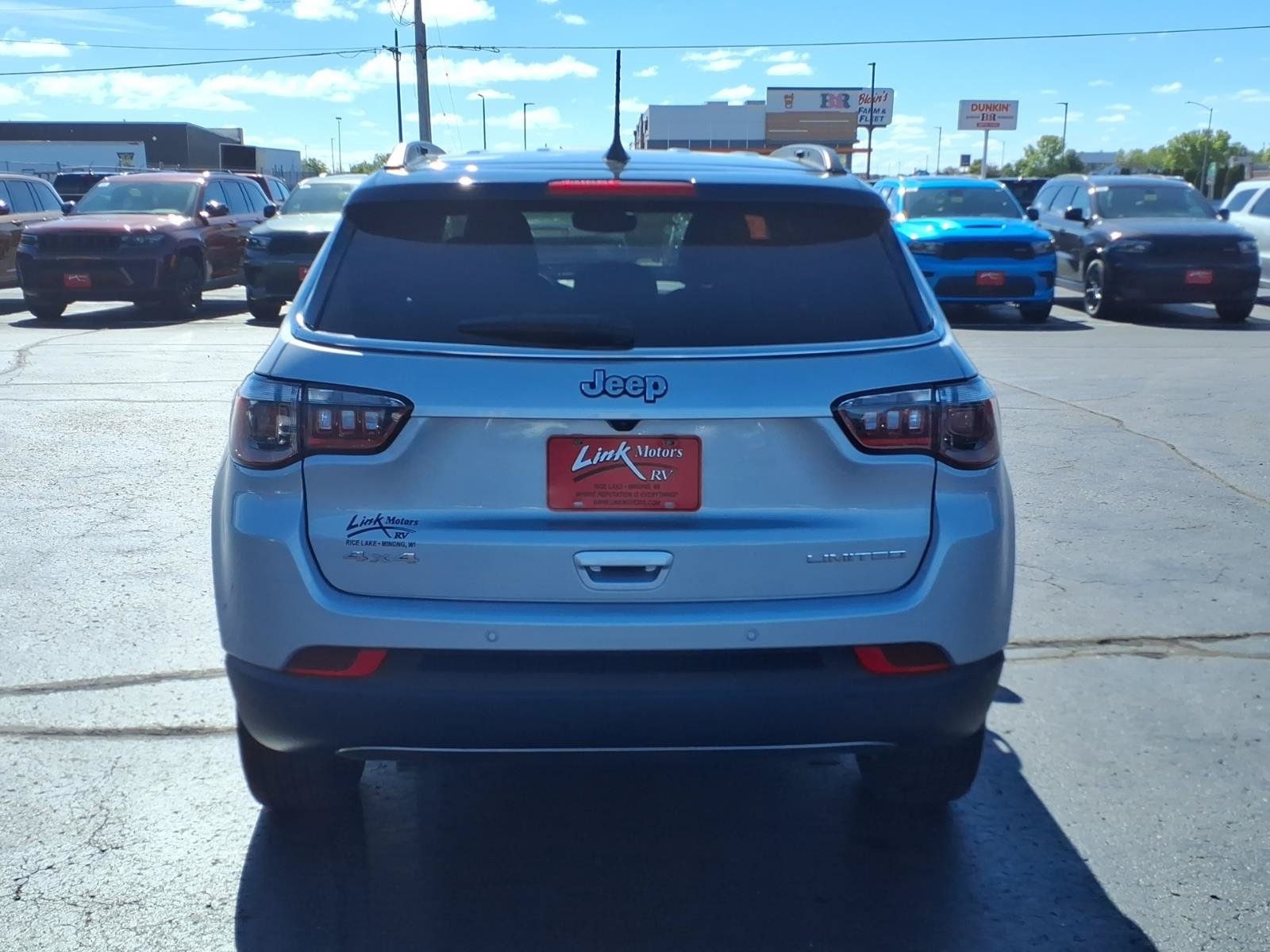 Used 2024 Jeep Compass Limited AWD/4WD image 5