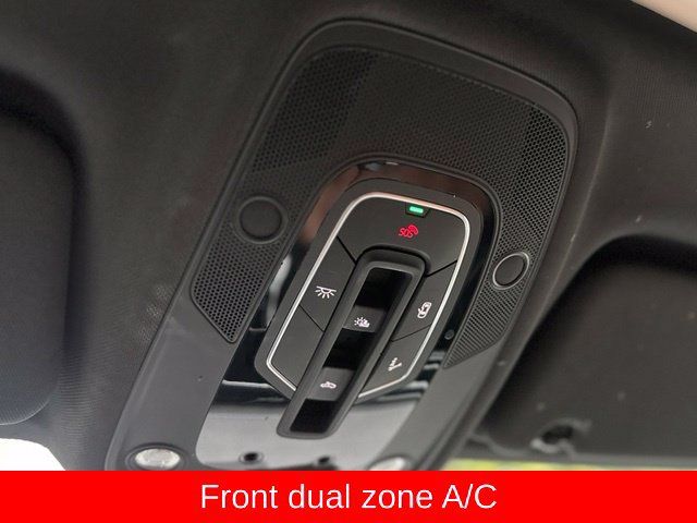Used 2023 Audi Q7 3.0T Premium w/ Convenience Package AWD/4WD image 23
