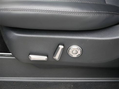 Used 2025 Lincoln Navigator Reserve w/ Jet Appearance Package image 15