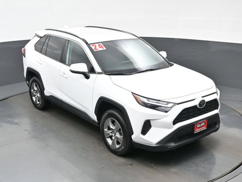 Used 2024 Toyota RAV4 XLE w/ Weather Package AWD/4WD image 34