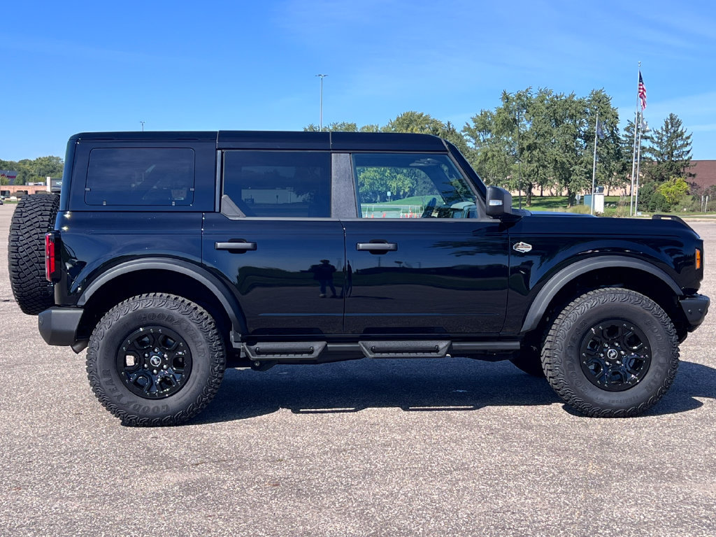Used 2024 Ford Bronco Wildtrak AWD/4WD image 39