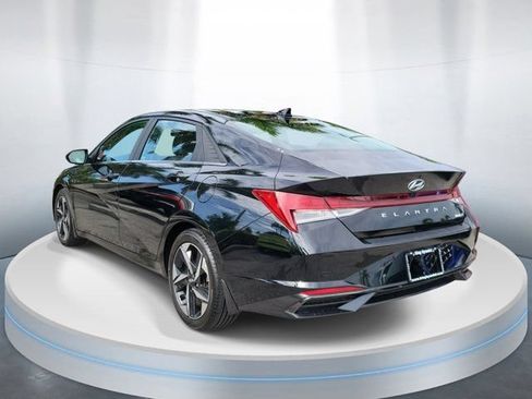 Certified 2023 Hyundai Elantra Limited FWD image 3