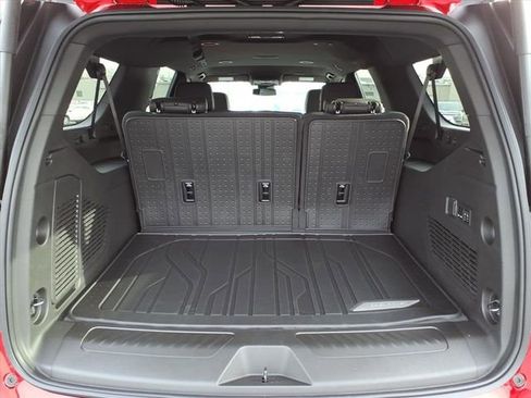 New 2026 Chevrolet Suburban LT w/ Comfort Package image 4