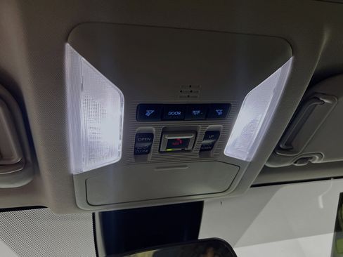 Used 2022 Toyota RAV4 XLE image 21