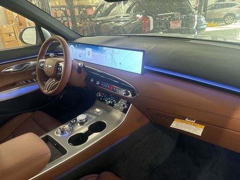 New 2026 Genesis GV70 2.5T Advanced image 18