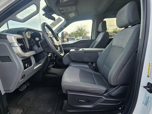 Used 2024 Ford F350 XLT image 13