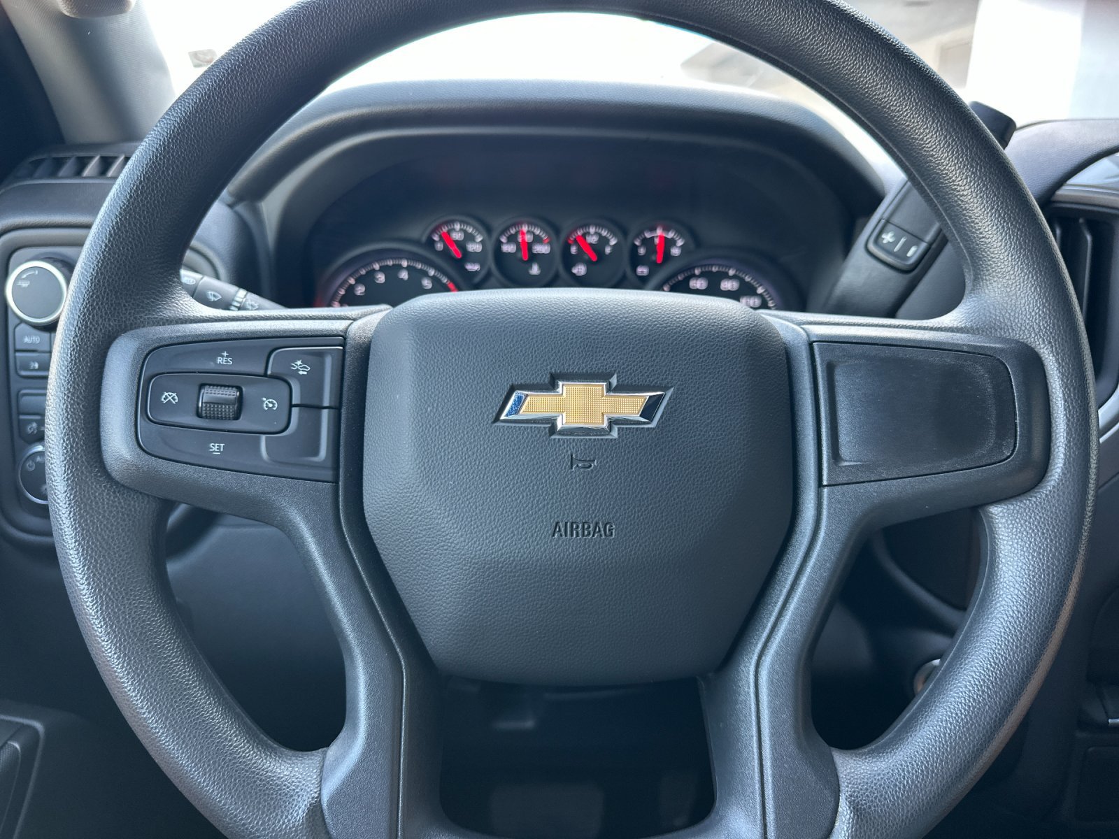 Used 2026 Chevrolet Silverado 1500 Custom w/ Turbomax Blackout Package AWD/4WD image 22