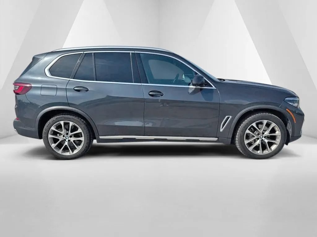 Used 2022 BMW X5 xDrive40i AWD/4WD image 9