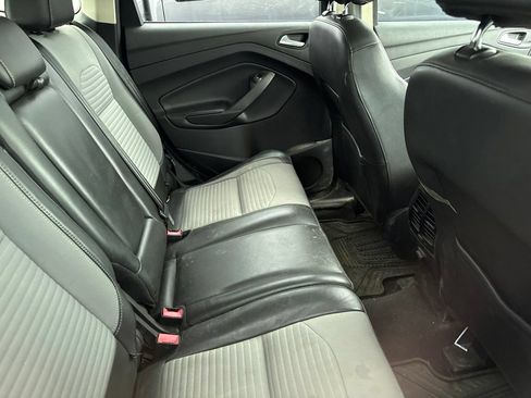 Used 2017 Ford Escape SE w/ SE Sport Appearance Package AWD/4WD image 29
