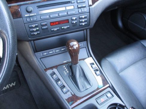 Used 2004 BMW 330Ci Convertible image 23