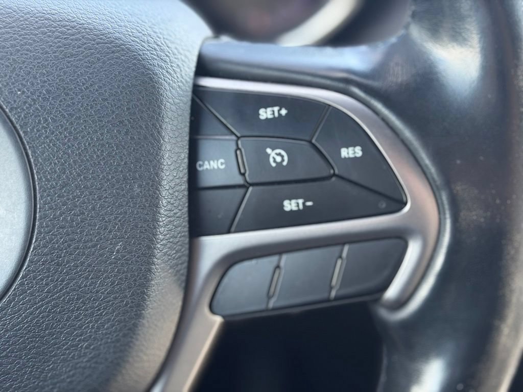 Used 2020 Jeep Grand Cherokee Limited AWD/4WD image 26