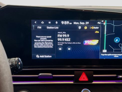 Used 2024 Hyundai Elantra SEL image 11