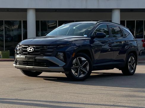 Used 2025 Hyundai Tucson SEL FWD image 2