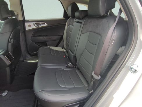 New 2026 Kia Sportage SX FWD image 9