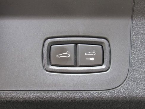 Used 2019 Porsche Panamera 4 image 26