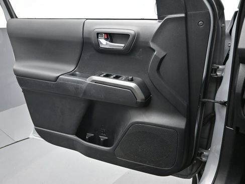 Used 2021 Toyota Tacoma 4x4 Double Cab image 8