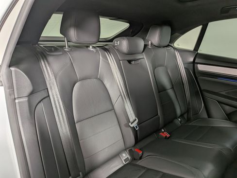Certified 2025 Porsche Macan 4 Electric AWD/4WD image 21