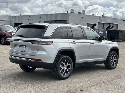New 2025 Jeep Grand Cherokee Limited image 3