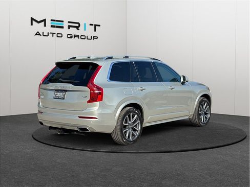 Used 2018 Volvo XC90 T6 Momentum w/ Convenience Package AWD/4WD image 9