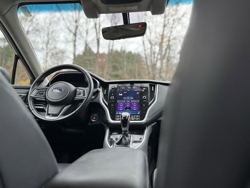 Used 2020 Subaru Outback Limited image 2