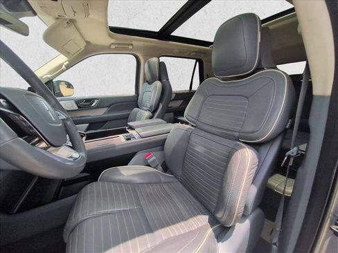 Used 2022 Lincoln Navigator Black Label AWD/4WD image 16