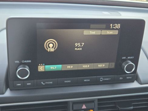 Certified 2025 Honda Pilot Sport image 22