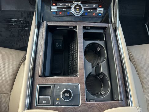 Used 2022 Lincoln Navigator Reserve image 16