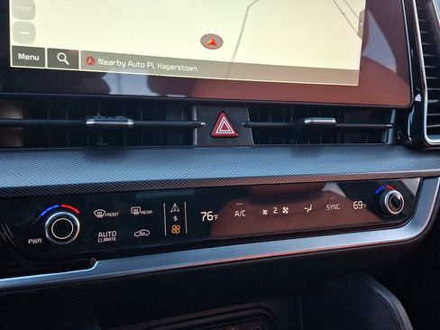 Certified 2025 Kia Sportage SX image 17