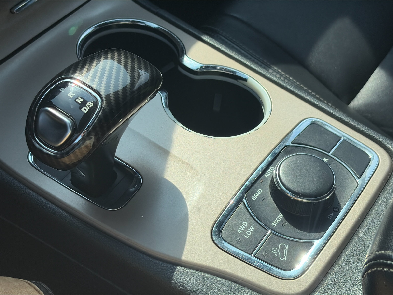 Used 2014 Jeep Grand Cherokee Limited AWD/4WD image 23