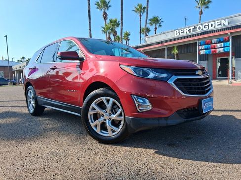 Used 2018 Chevrolet Equinox LT image 1