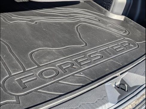 Used 2025 Subaru Forester Premium image 17