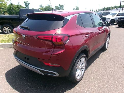 Used 2025 Buick Encore GX Preferred w/ Comfort Package FWD image 3