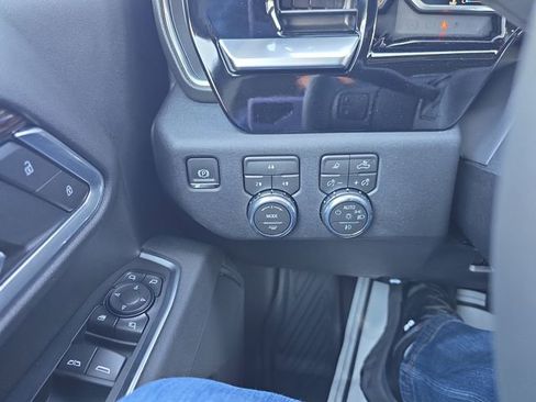 New 2026 GMC Sierra 2500 SLE AWD/4WD image 19