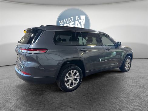 Used 2022 Jeep Grand Cherokee L Limited image 3