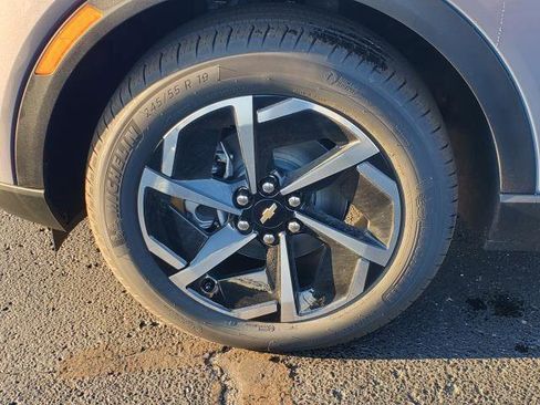 New 2026 Chevrolet Equinox EV LT image 5