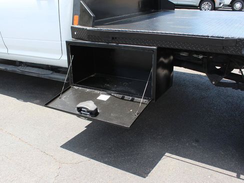 Used 2025 RAM 5500 4x4 Crew Cab image 17