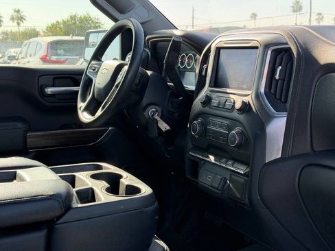 Used 2020 Chevrolet Silverado 1500 LT AWD/4WD image 30