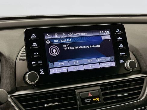 Used 2018 Honda Accord Sport image 19