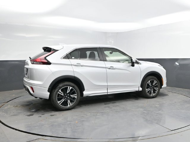 Used 2024 Mitsubishi Eclipse Cross AWD image 2