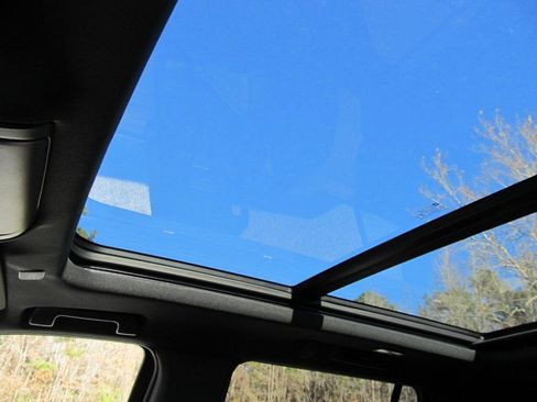 Used 2023 Chevrolet Tahoe High Country image 76