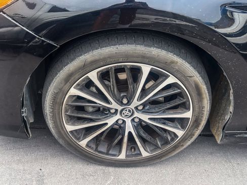 Certified 2020 Toyota Camry SE image 11