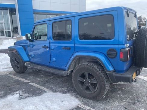 Used 2021 Jeep Wrangler Unlimited Sahara image 5