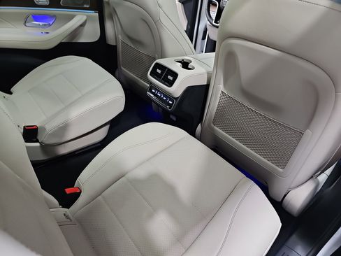 New 2026 Mercedes-Benz GLS 450 4MATIC image 11