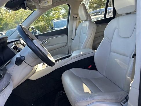 Used 2023 Volvo XC90 B6 Plus w/ Protection Package Premier AWD/4WD image 7