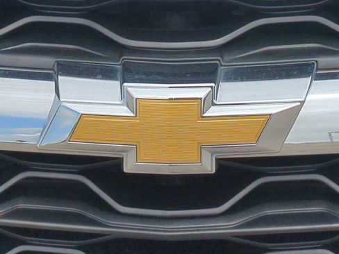 Used 2025 Chevrolet Blazer LT FWD image 8