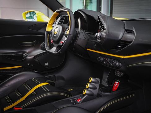 Used 2019 Ferrari 488 Pista Coupe RWD image 41
