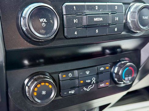 Used 2020 Ford F250 XLT w/ XLT Value Package AWD/4WD image 22