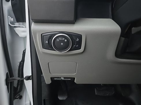 Used 2018 Ford F350 XL w/ Power Equipment Group image 17